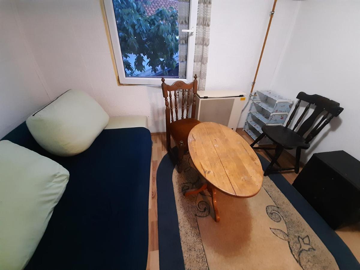 Sprat Kuce Apartment SJJ Exterior foto